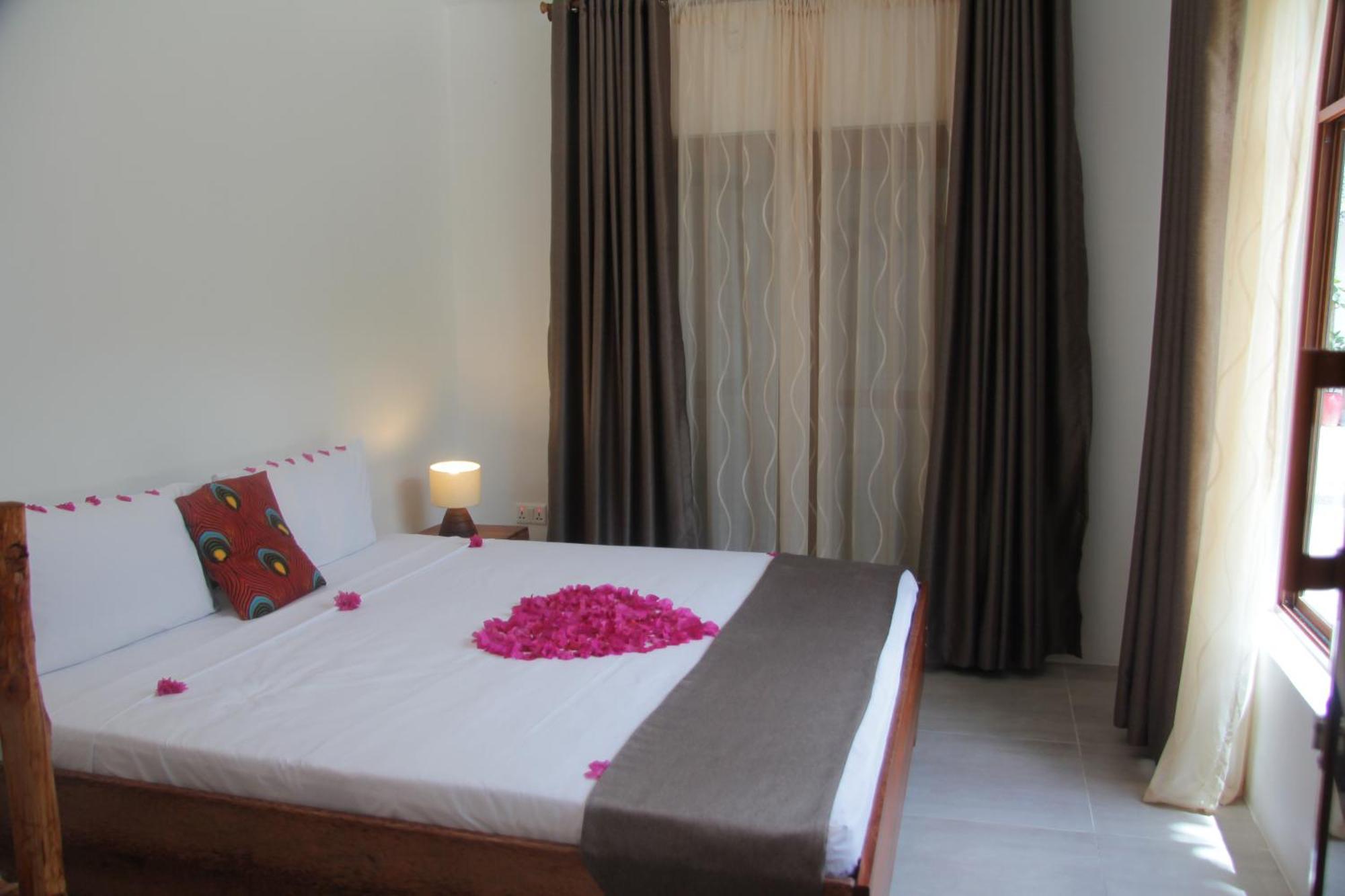 Manolo Beach Resort Uroa Room photo