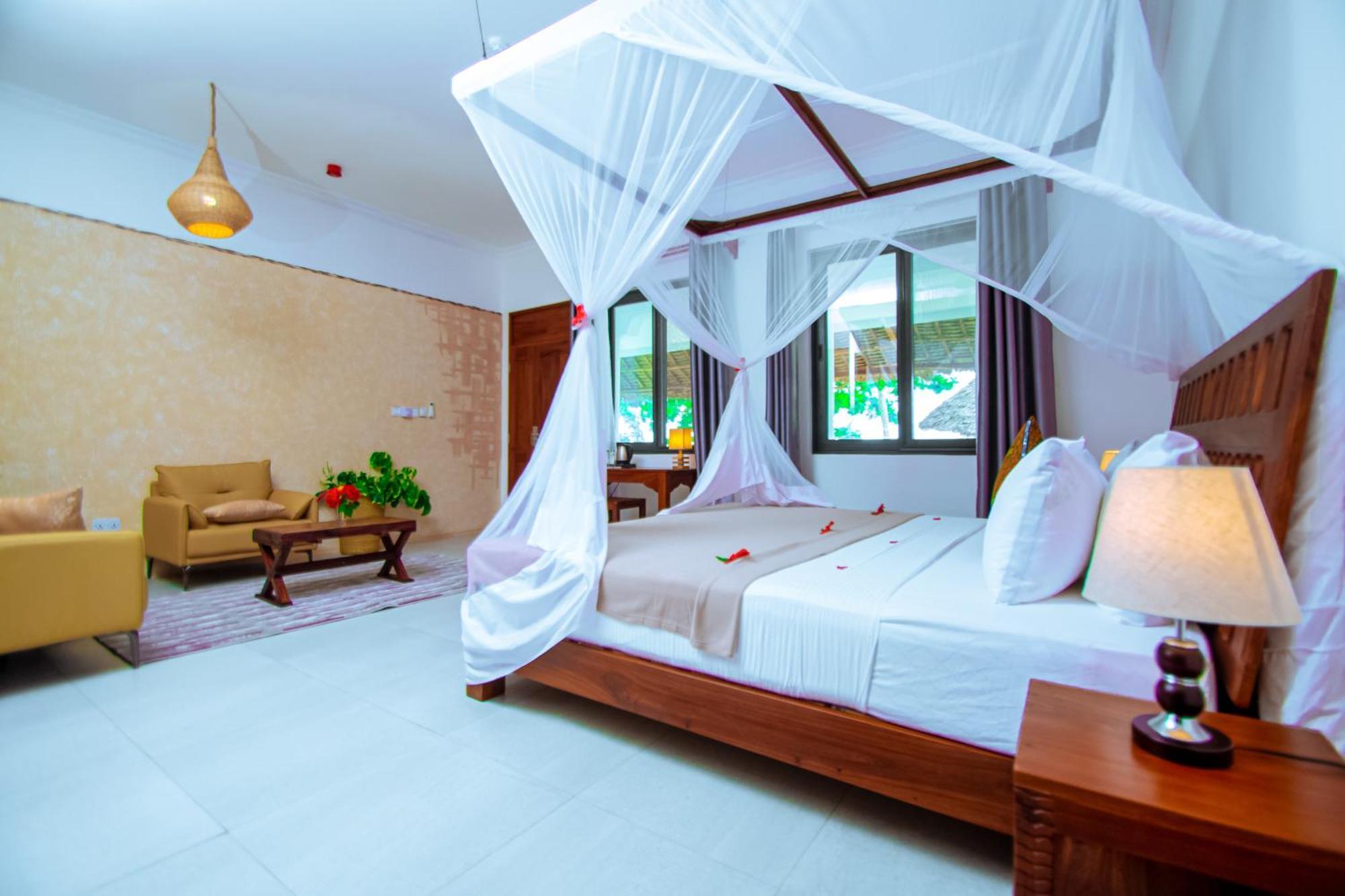 Manolo Beach Resort Uroa Exterior photo